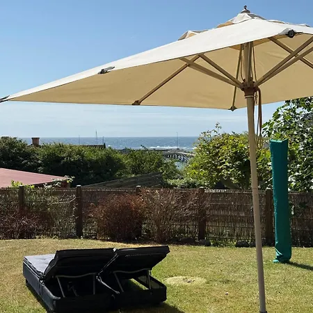 With Beautiful Sea View Appartement Rønne